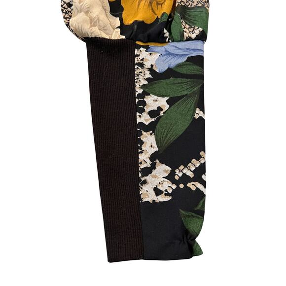 CAbi Women's Multi Color Snake Charmer Reptile/Floral Print Blouse #3762 -S - Picture 7 of 10